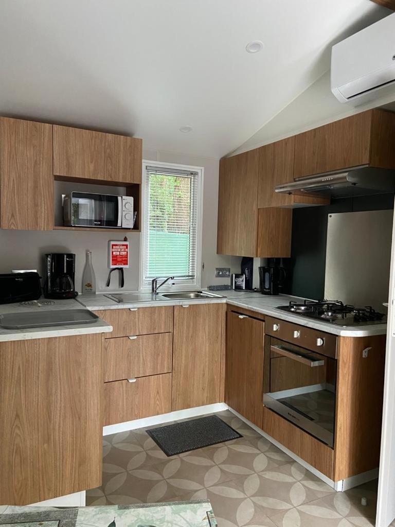 Mobil Home Aventura 6-8 Personnes Tout Confort Saint-Brévin-les-Pins Zewnętrze zdjęcie